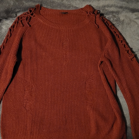 Sweater - Picture 5 of 6